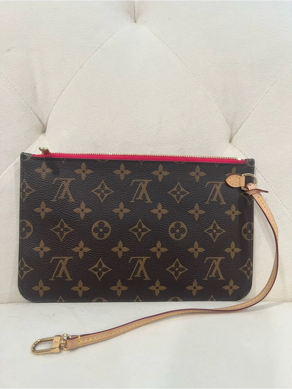 Louis Vuitton Wrisrlet